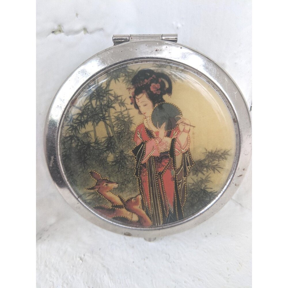 Vintage Compact, Retro Vanity Asian Image Geisha Girl